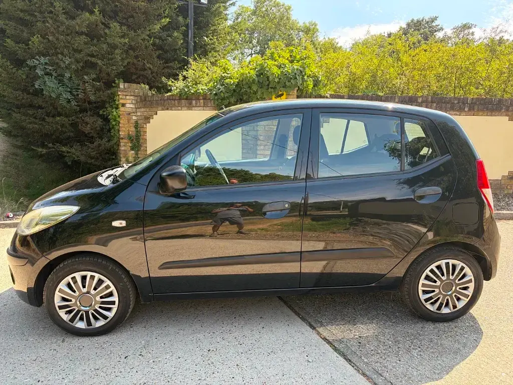 Used Hyundai i10 2011 Black Hatchback