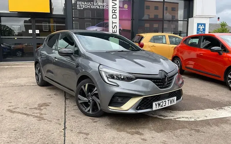 Used Renault Clio V Engineered 145 HP (106 kW) 2023 Hatchback