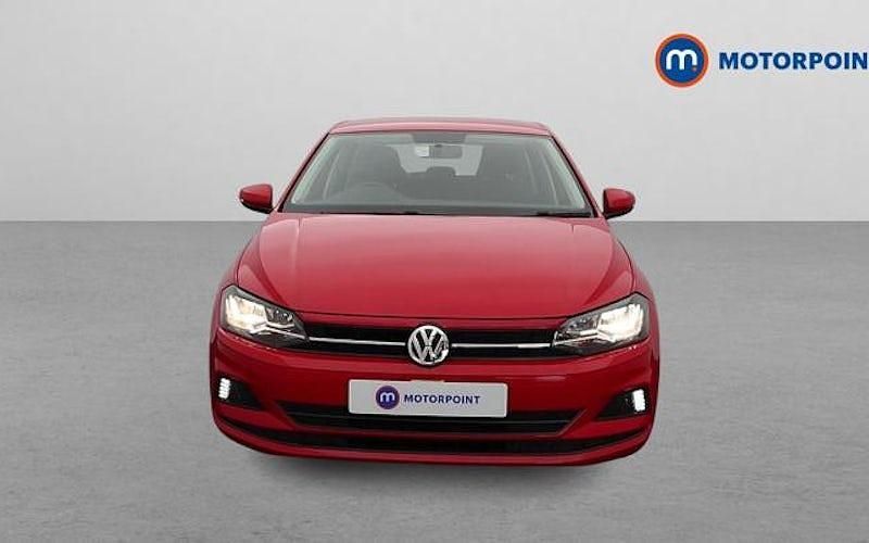 Used VW Polo SE 80 HP (58 kW) 2019 Red Hatchback