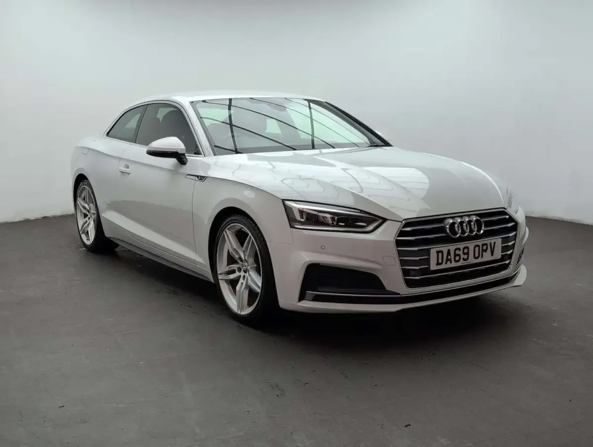 Used Audi A5 S-Line 150 HP (110 kW) 2019 White Coupe