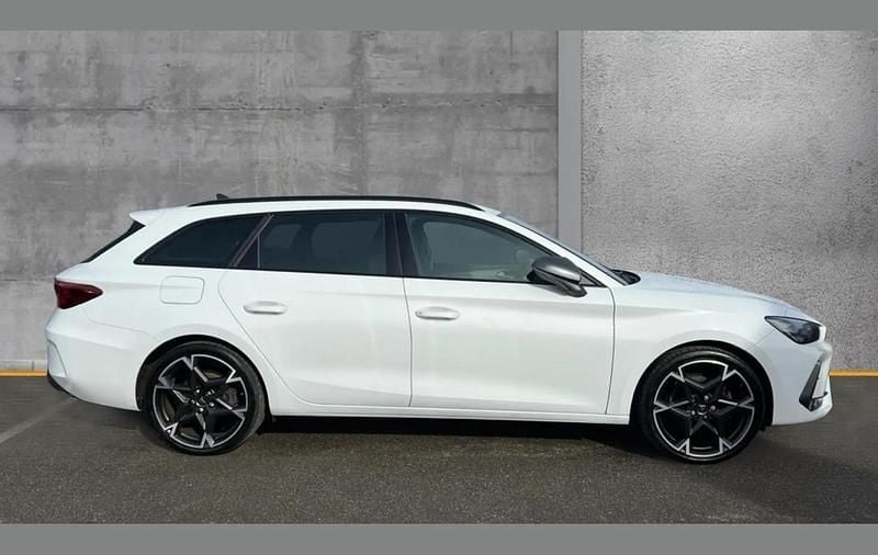 Used Cupra Leon 147 HP (108 kW) 2025 White Estate