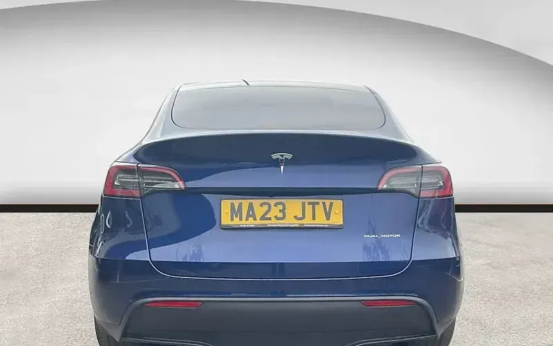 Used Tesla Model Y Long Range AWD 286 kW (389 HP) 2025 SUV