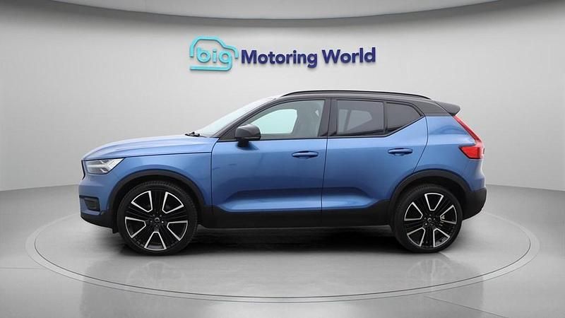 Used Volvo XC40 R-Design Pro 197 HP (144 kW) 2021 Blue SUV