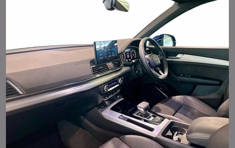 Used Audi Q5 Sportback S-Line 261 HP (191 kW) 2023 Blue SUV