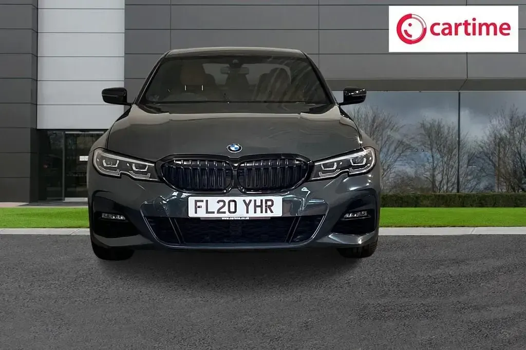 Usado BMW 330e M Sport 2020 Cinzento Sedan