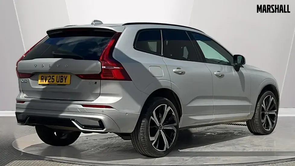 Used Volvo XC60 Ultra 250 HP (183 kW) 2025 Silver SUV