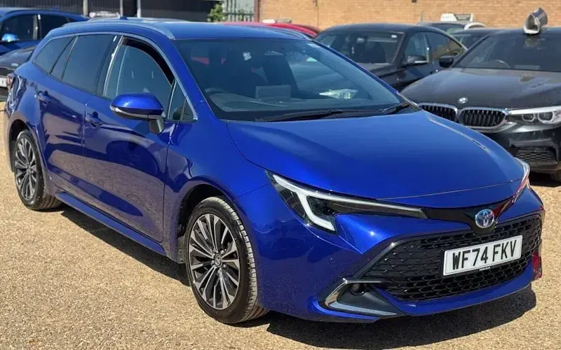 Used Toyota Corolla Design 140 HP (102 kW) 2026 Estate