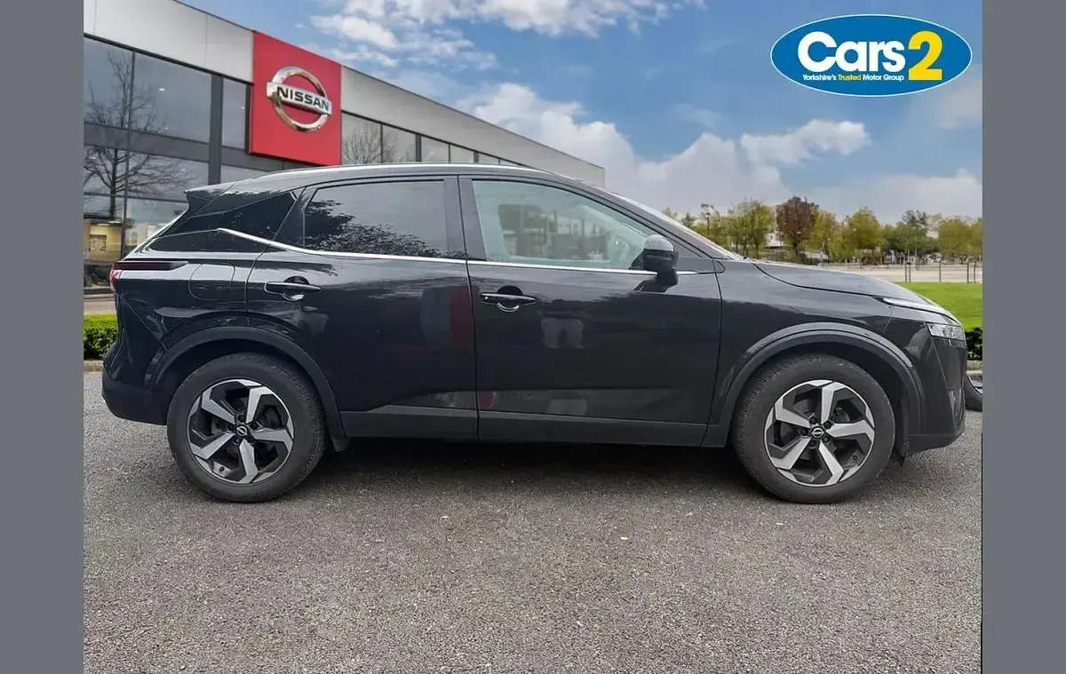 Used Nissan Qashqai N-Connecta 138 HP (101 kW) 2024 Black SUV