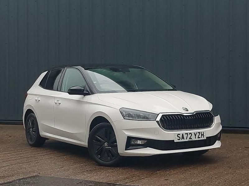 Used Skoda Fabia Colour Edition 110 HP (80 kW) 2022 White Hatchback
