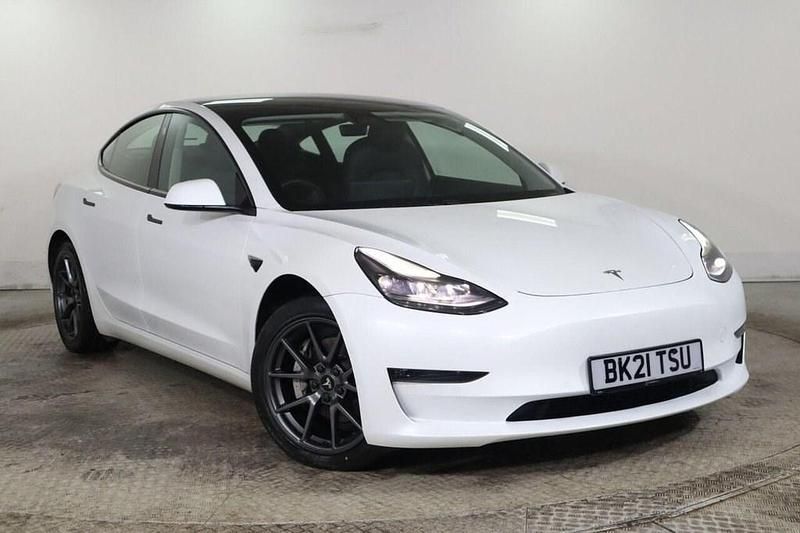 White Used 2021 Tesla Model 3 Sedan | £14,975 (Fair price) - Image 1/1