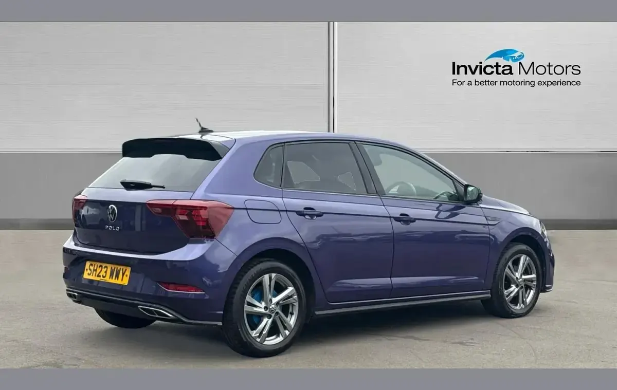 Used VW Polo R-line 95 HP (69 kW) 2023 Mauve/purple Hatchback