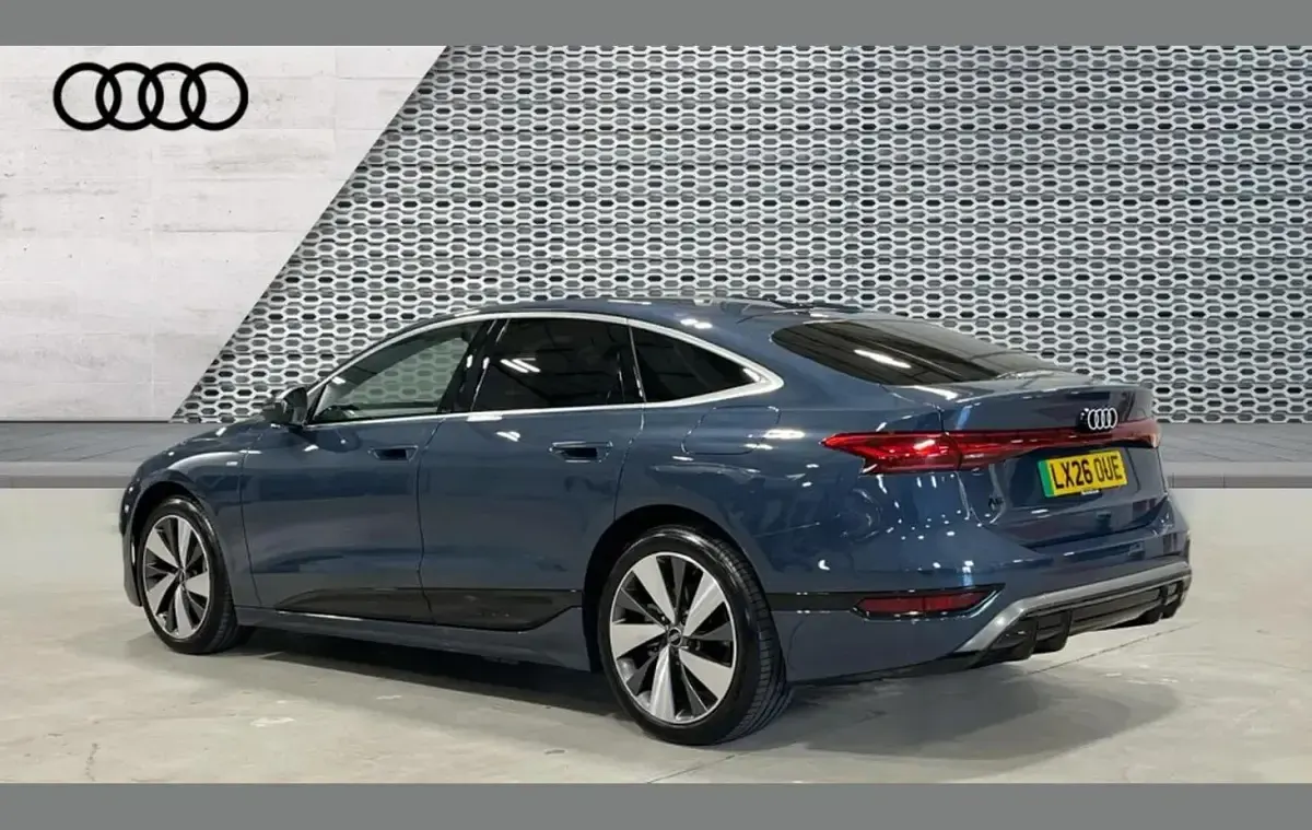 New Audi A6 e-tron S-Line 210 kW (286 HP) 2026 Blue Hatchback
