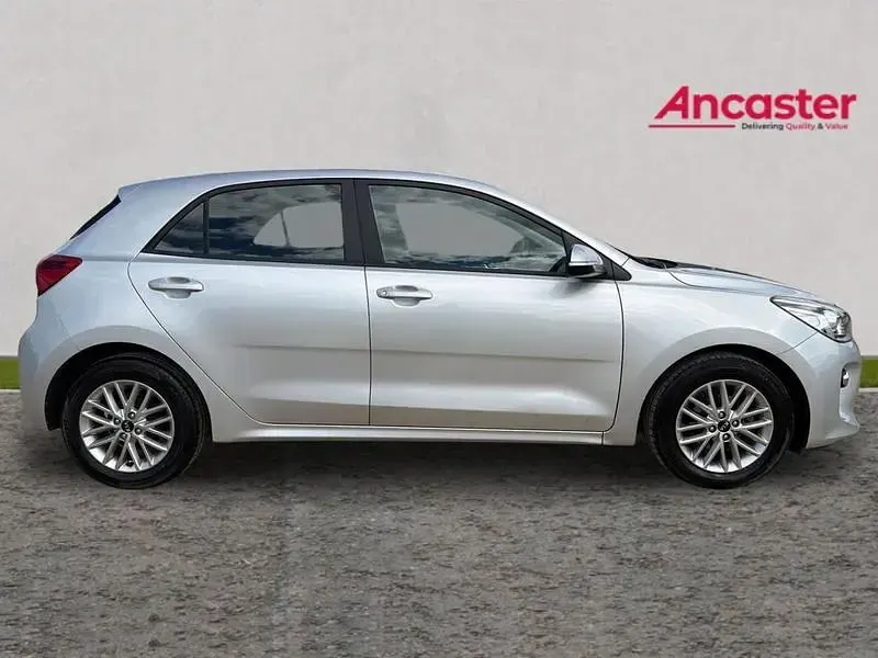 Used Kia Rio 84 HP (61 kW) 2020 Silver Hatchback
