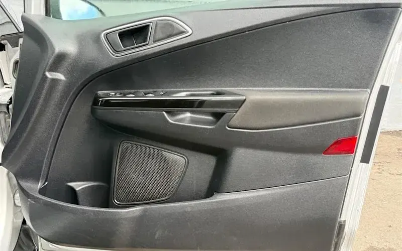 Used Ford B-MAX Titanium 105 HP (77 kW) 2014 Silver MPV