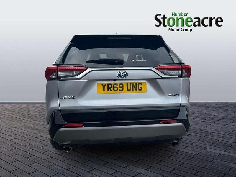 Used Toyota RAV4 Hybrid 214 HP (157 kW) 2019 Silver SUV