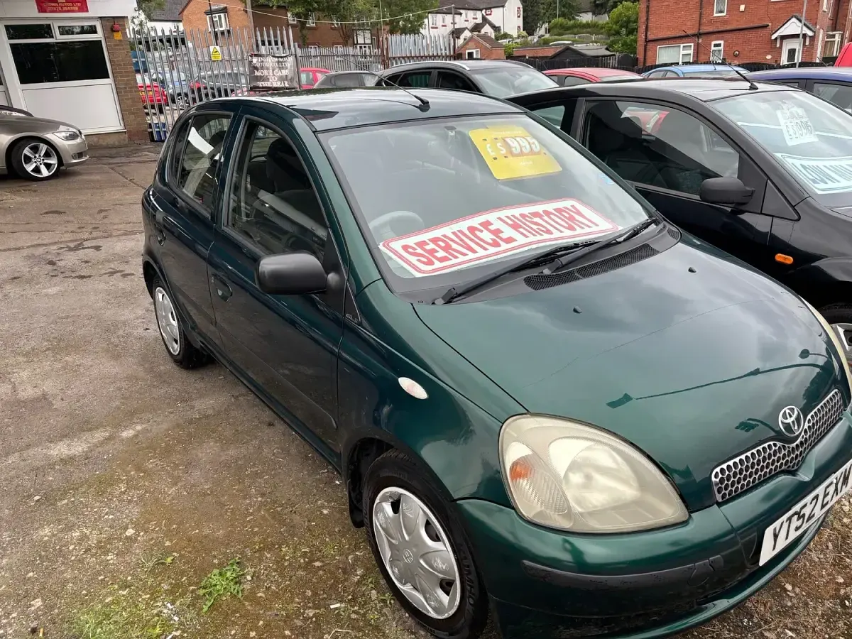 Used Toyota Yaris 86 HP (63 kW) 2002 Green Hatchback