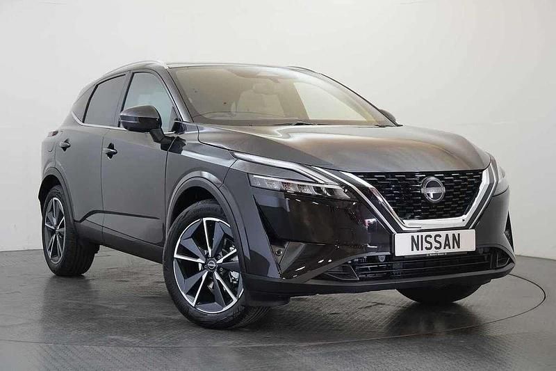 Black Used 2022 Nissan Qashqai Tekna SUV | £20,998 (Expensive) - Image 1/3
