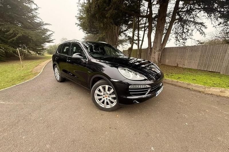 Used Porsche Cayenne 245 HP (180 kW) 2012 Black SUV