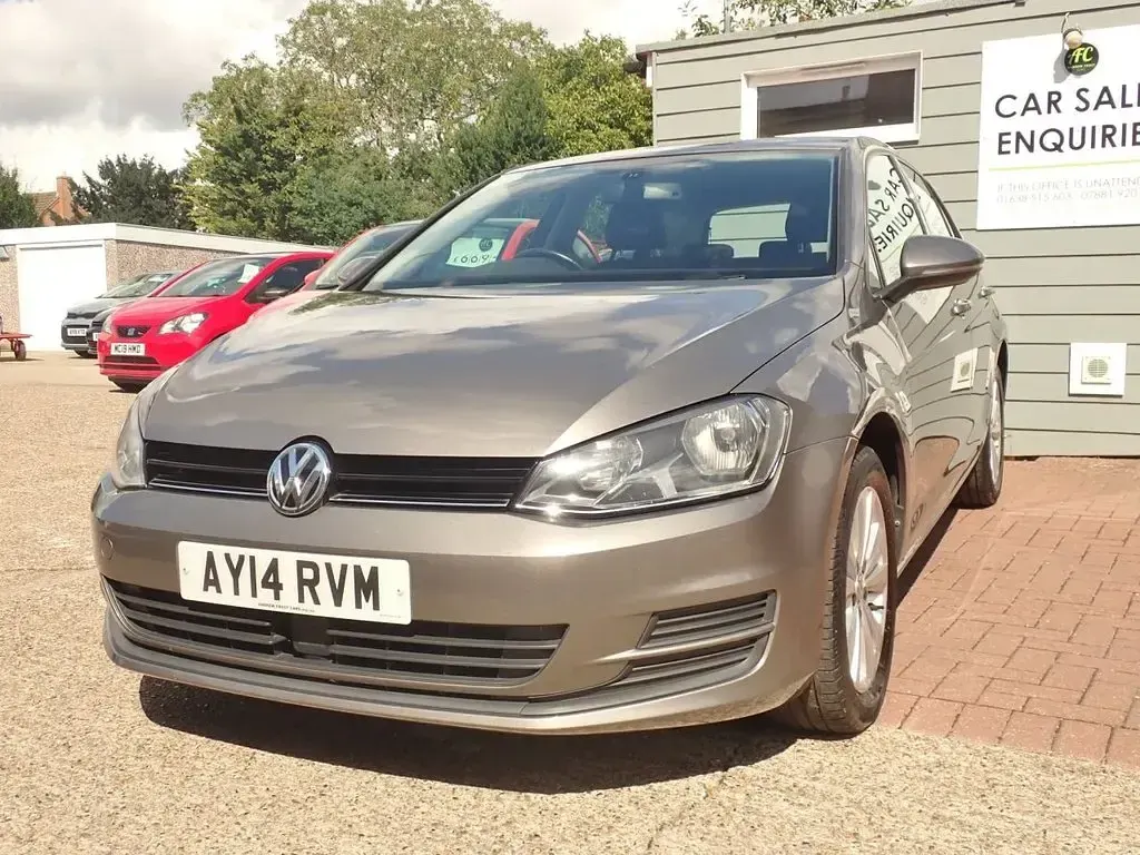Used VW Golf VII SE 120 HP (88 kW) 2014 Grey Hatchback
