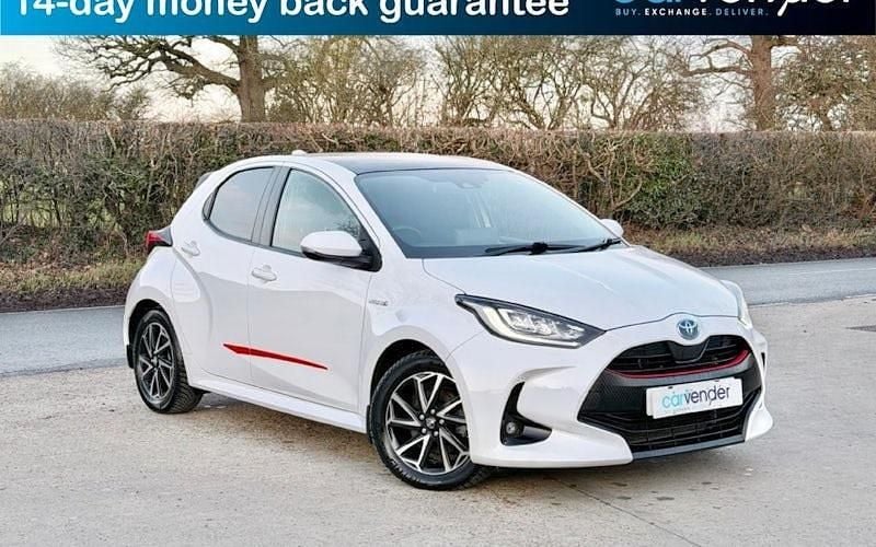 Used 2026 Toyota Yaris Hybrid Design Hatchback | £15,200 (Super price) - Image 1/3