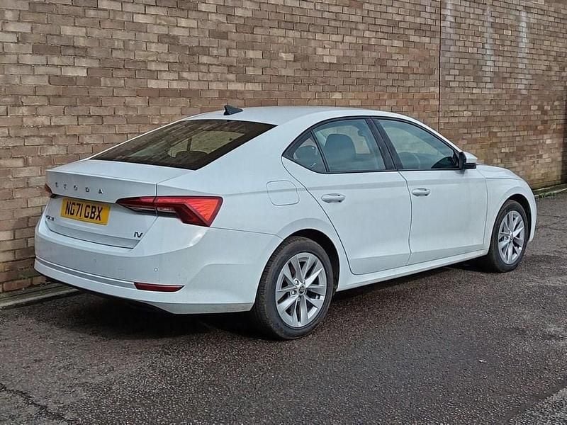 Used Skoda Octavia SE Technology 2021 White Hatchback