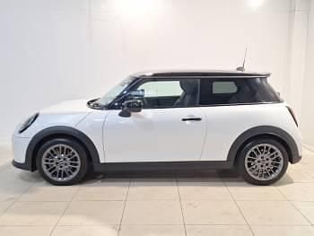 Begagnad Mini Cooper Classic 204 HK (150 kW) 2024 Vit Halvkombi
