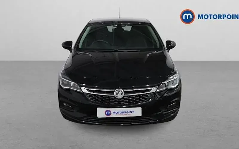Begagnad Vauxhall Astra 150 HK (110 kW) 2019 Svart Halvkombi