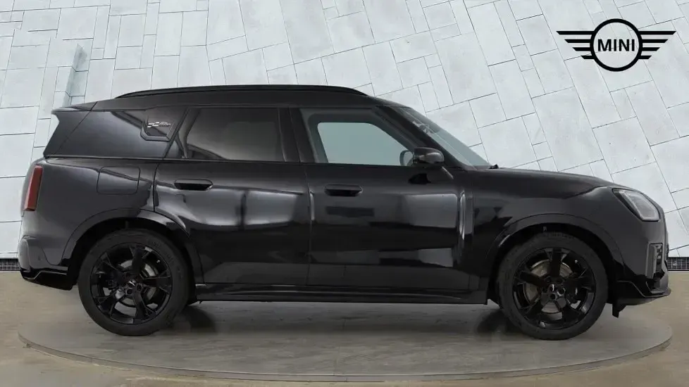 Used Mini Countryman 168 HP (123 kW) 2024 Black SUV