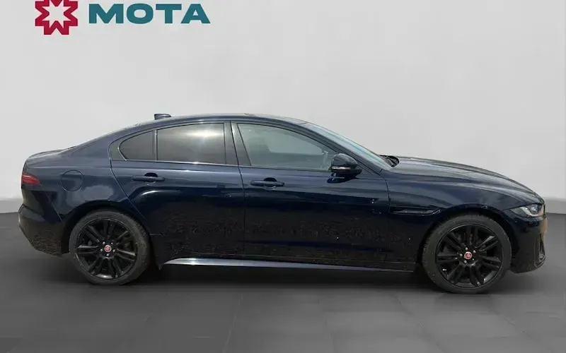 Used Jaguar XE R-Dynamic 179 HP (131 kW) 2019 Blue Sedan
