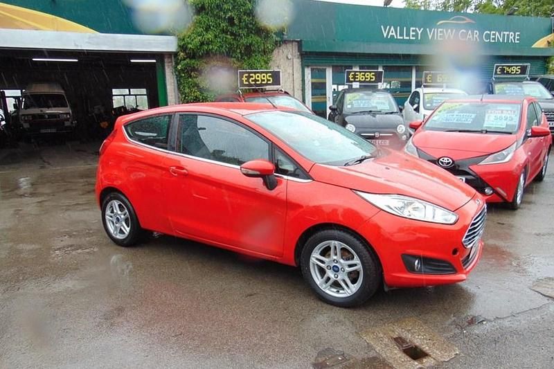 Red Used 2013 Ford Fiesta Zetec Hatchback | £3,695 (Fair price) - Image 1/1