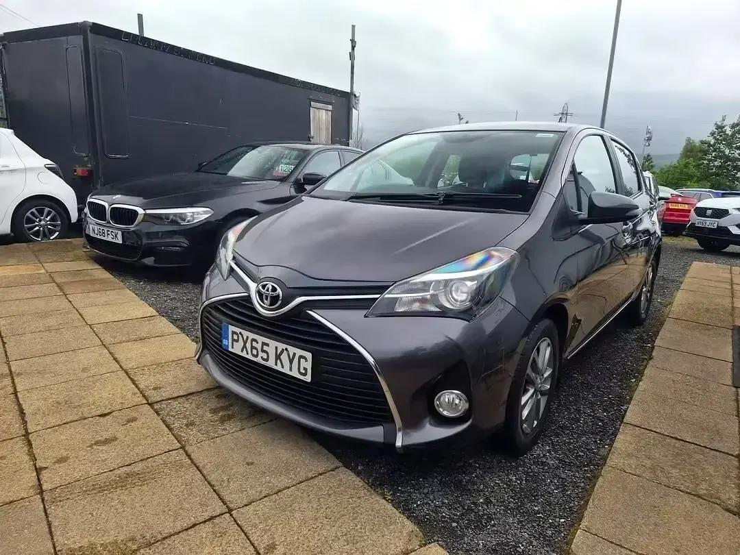 Used Toyota Yaris 2015 Grey Hatchback