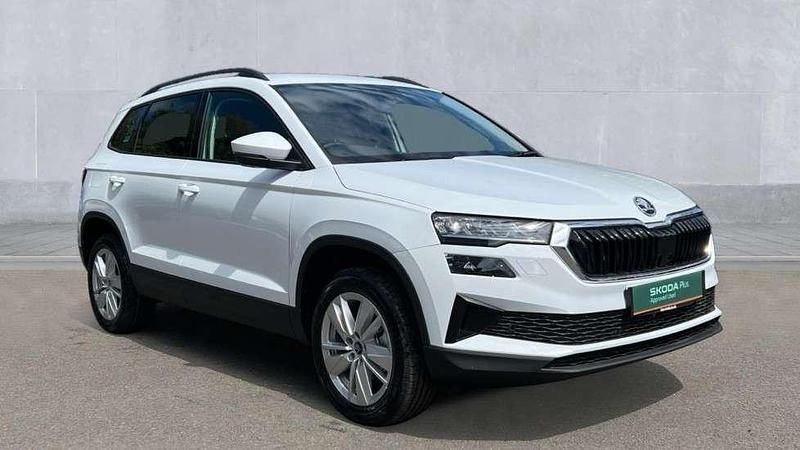 Moon white metallic Used 2025 Skoda Karoq SE SUV | £23,990 (Expensive) - Image 1/4