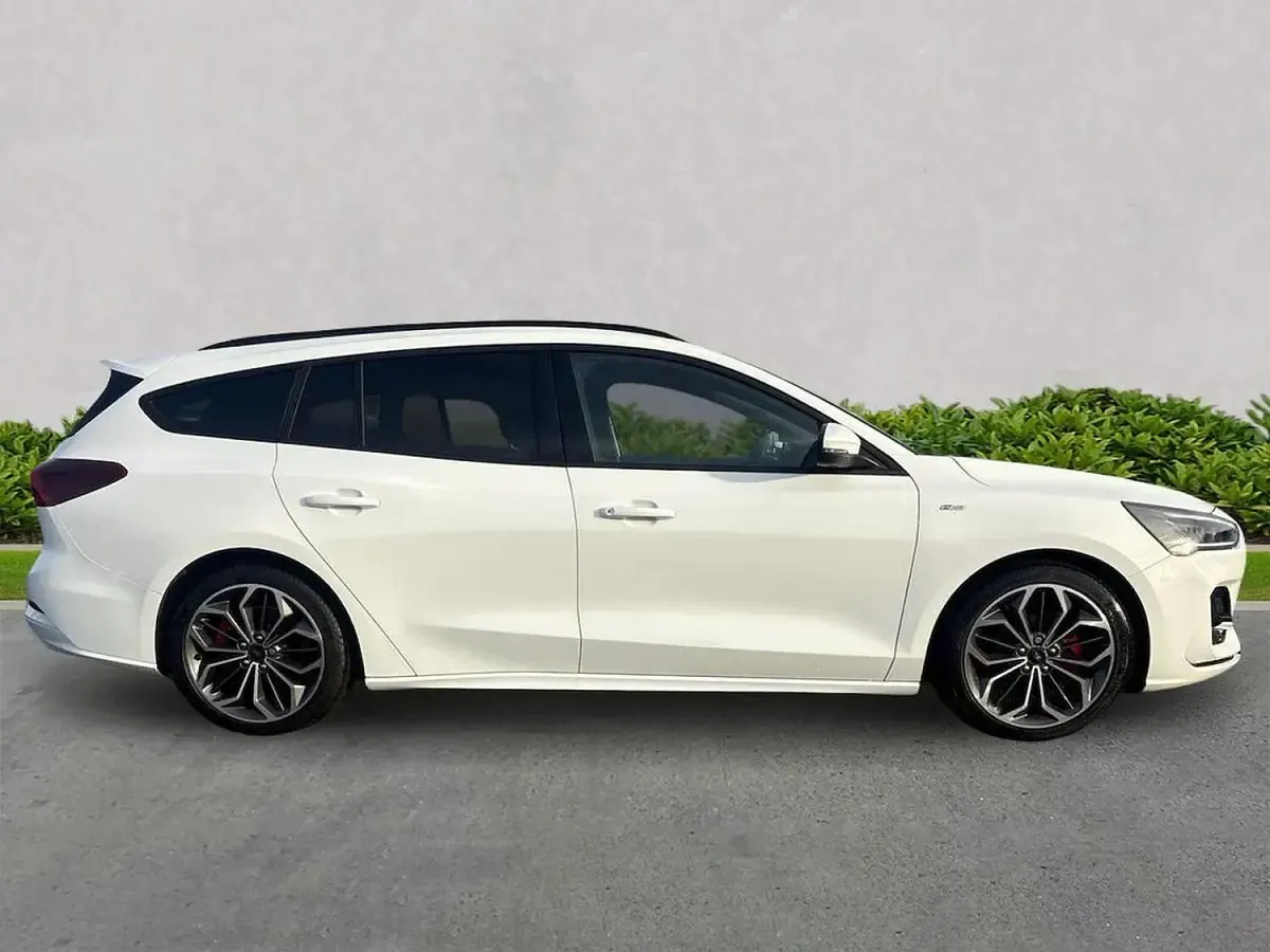 Used Ford Focus ST-Line X 155 HP (114 kW) 2025 White Estate