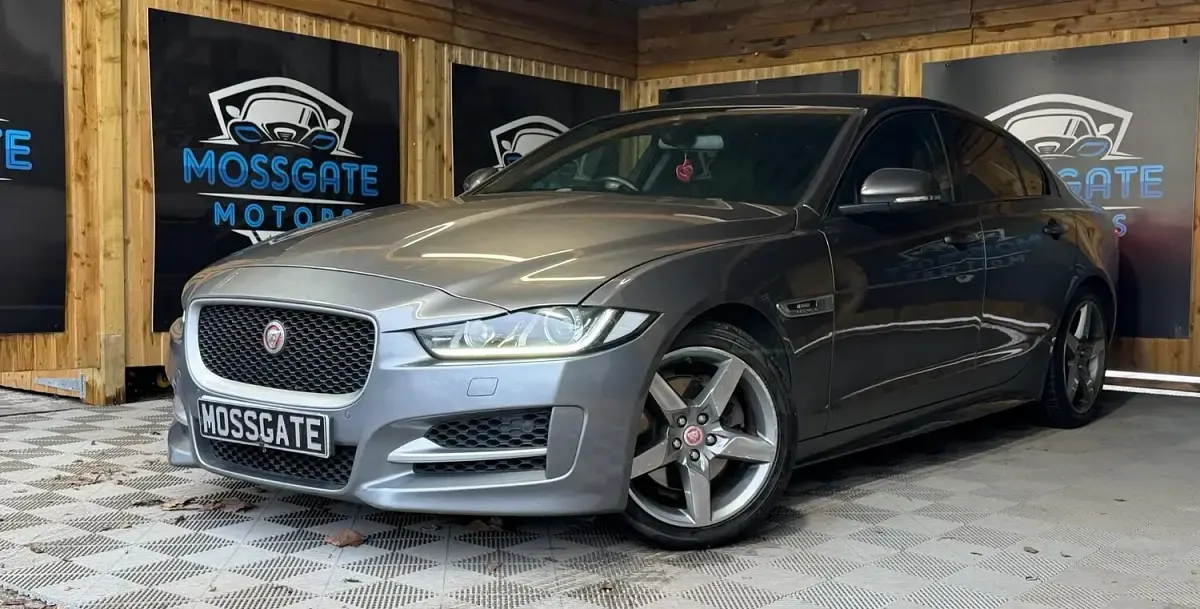Used Jaguar XE R-Sport 180 HP (132 kW) 2016 Grey Sedan