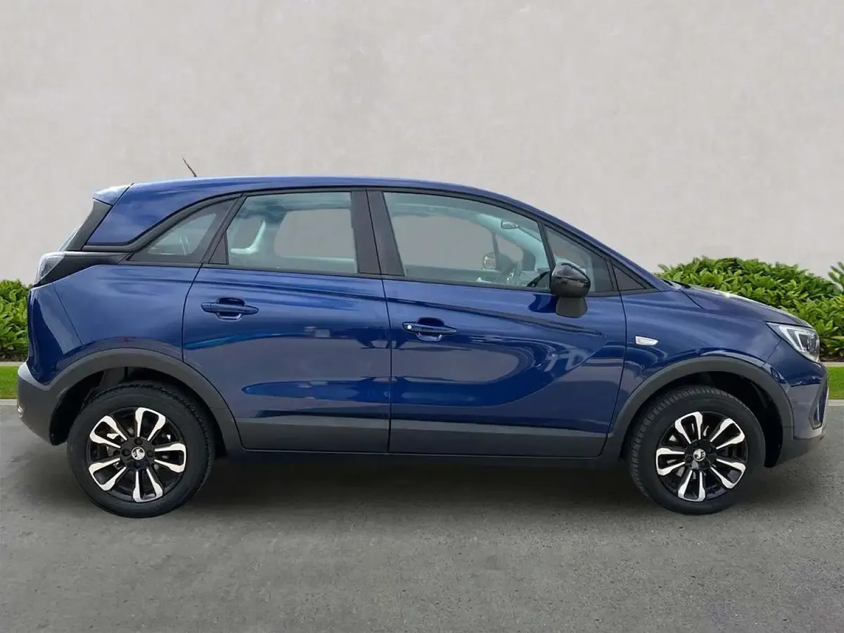 Used Vauxhall Crossland Design Edition 130 HP (95 kW) 2023 Blue SUV