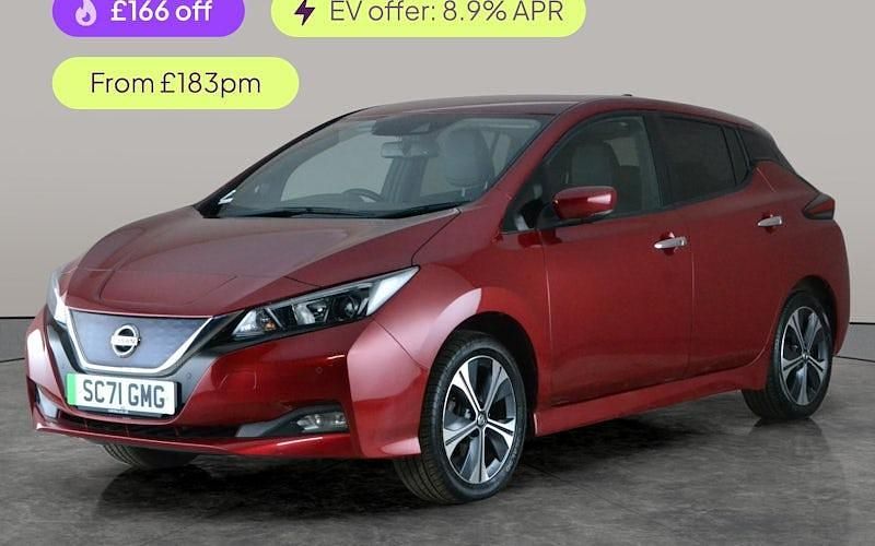 Used Nissan Leaf N-Connecta 160 kW (218 HP) 2021 Red Hatchback