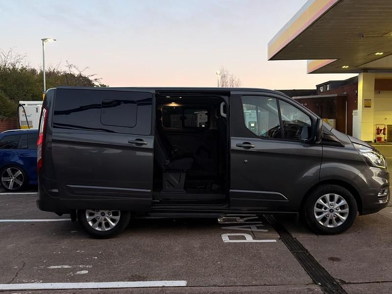 Used Ford Tourneo Titanium 130 HP (95 kW) 2018 Grey MPV
