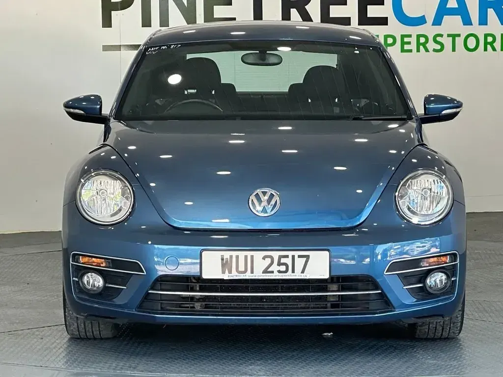 Used VW Beetle Design 105 HP (77 kW) 2017 Blue Hatchback