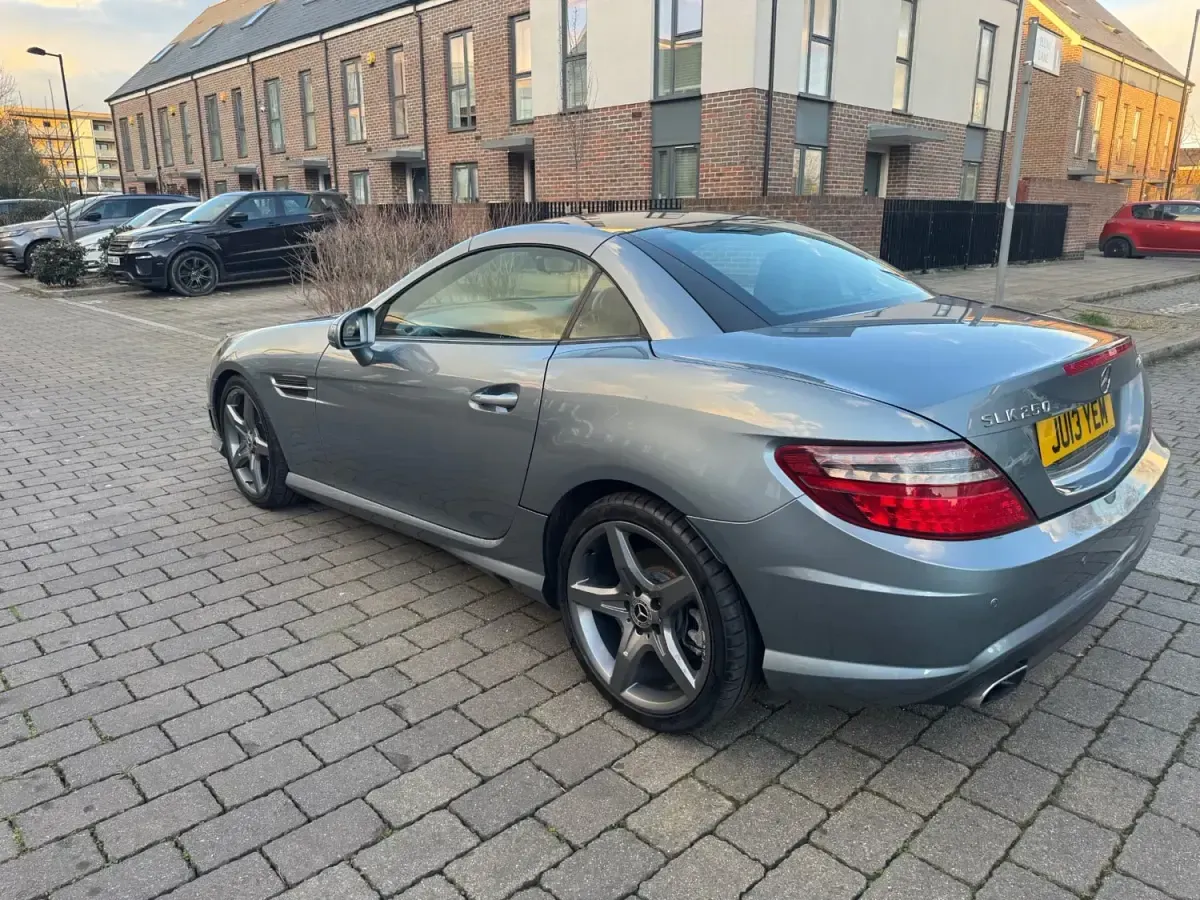 Begagnad Mercedes SLK250 AMG 2013 Silver Cab