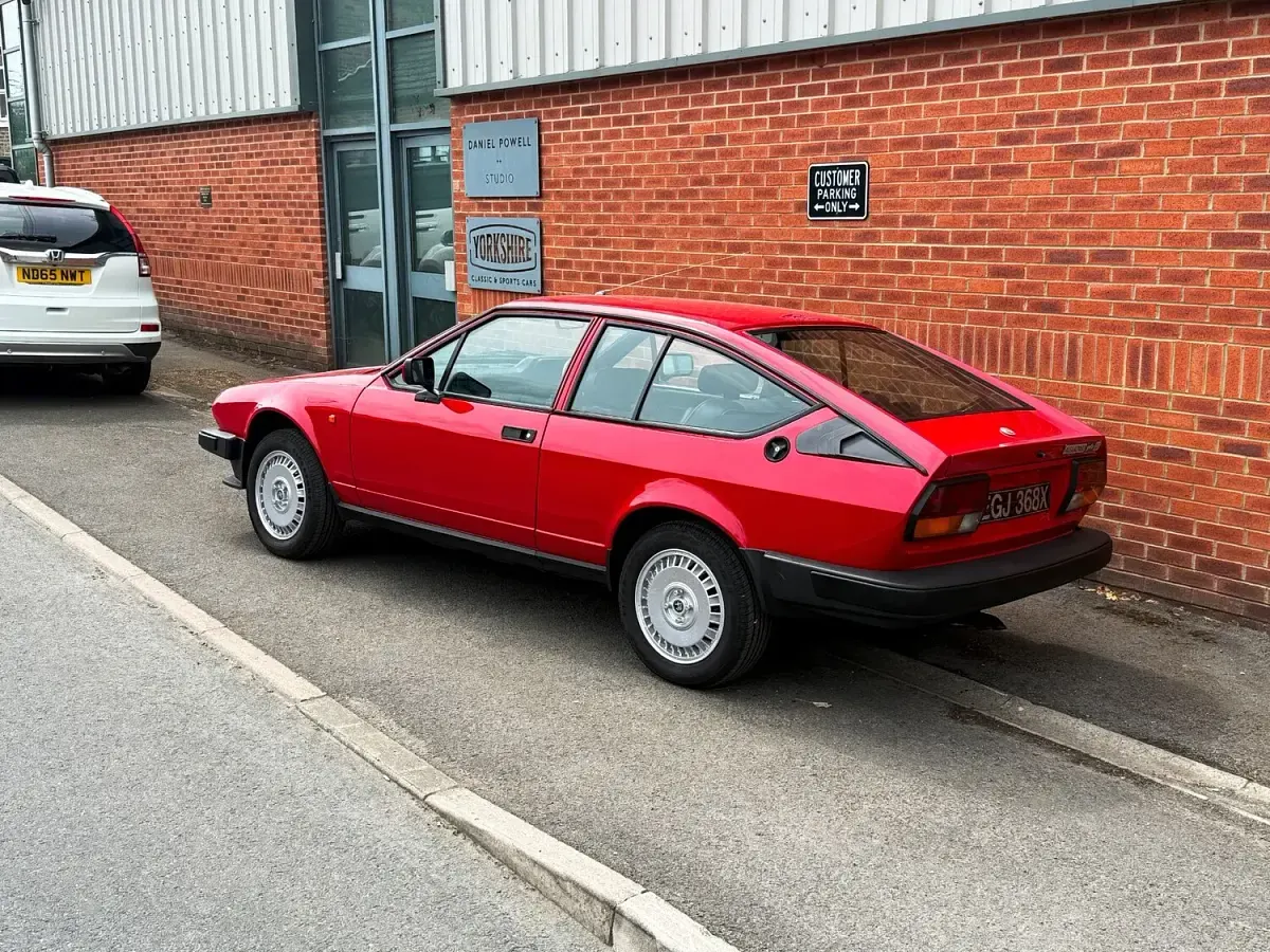 Used Alfa Romeo GTV 1982 Red Coupe