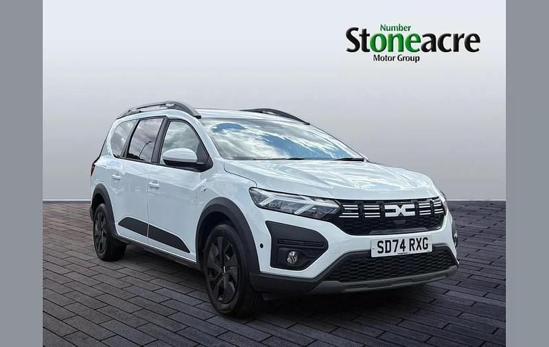 White Used 2024 Dacia Jogger Expression MPV | £16,995 (Fair price) - Image 1/4