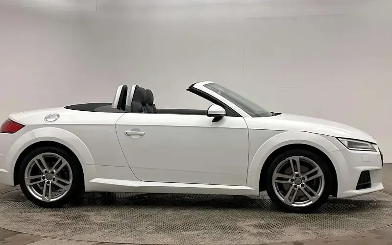 Used Audi TT Roadster Sport 197 HP (144 kW) 2023 White Cabriolet