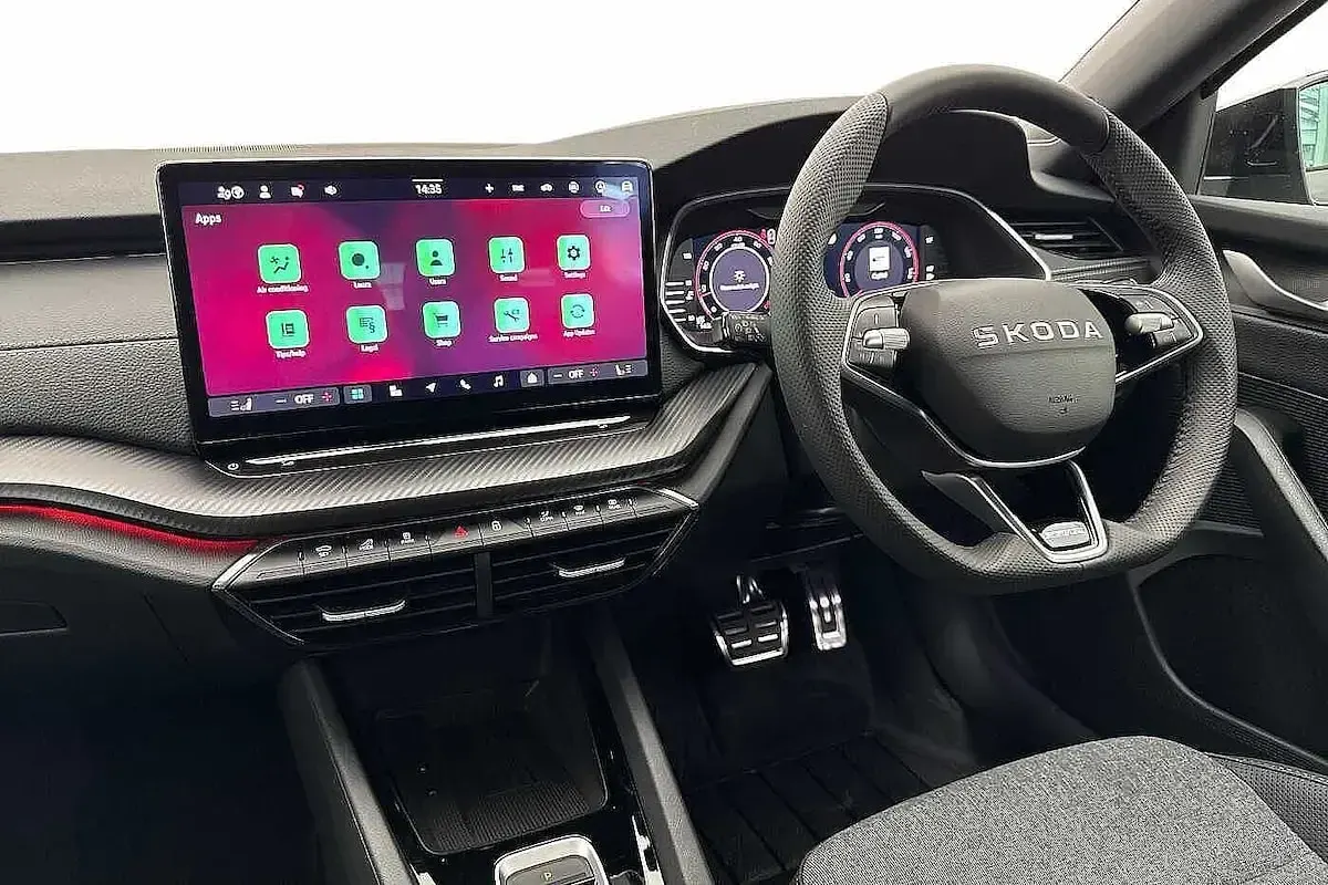 New Skoda Octavia SportLine 147 HP (108 kW) 2026 Graphite grey metallic Estate