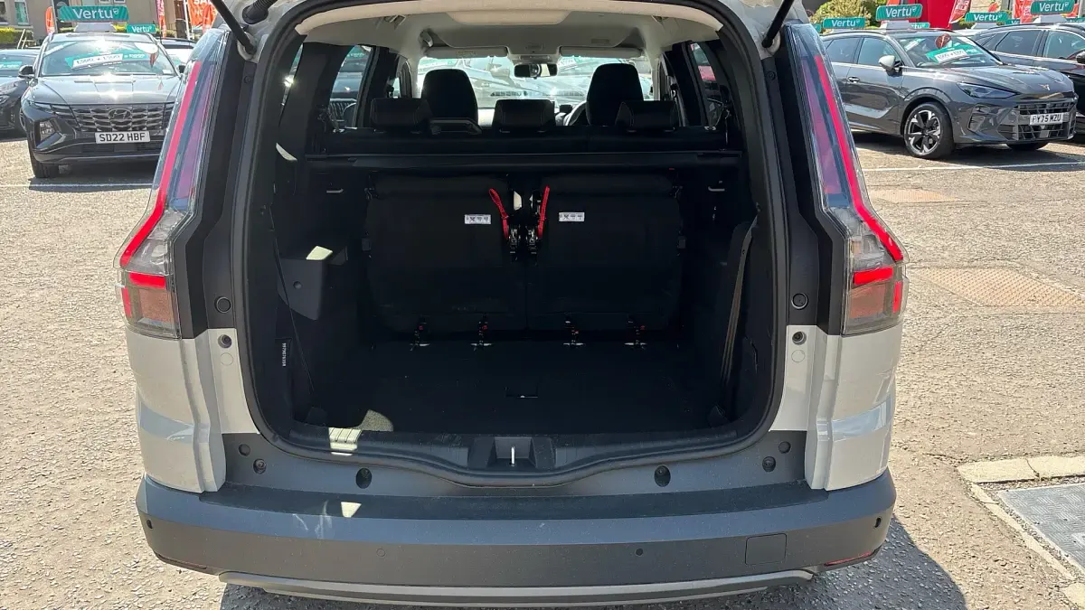 New Dacia Jogger Extreme 158 HP (116 kW) 2026 Metallic  sandstone MPV