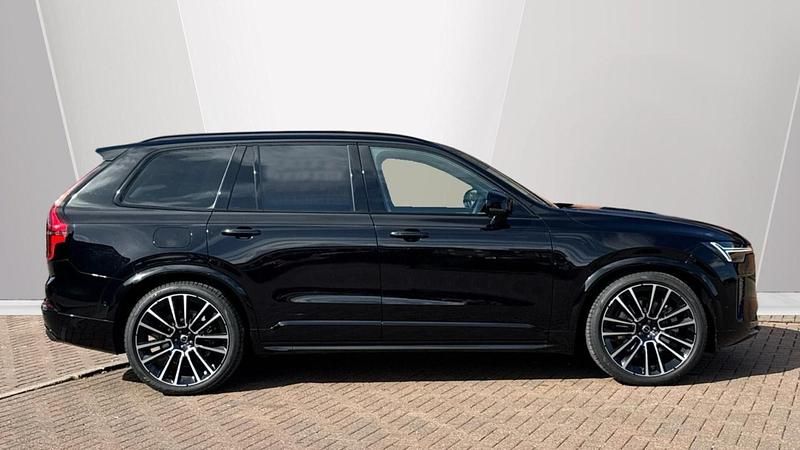 New Volvo XC90 Ultra 449 HP (330 kW) 2026 Black SUV