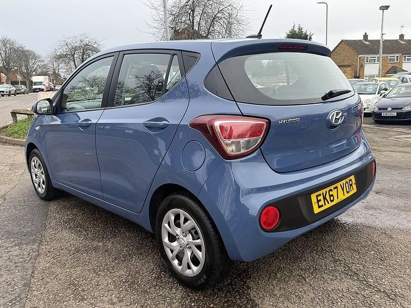Used Hyundai i10 SE 87 HP (63 kW) 2017 Blue Hatchback