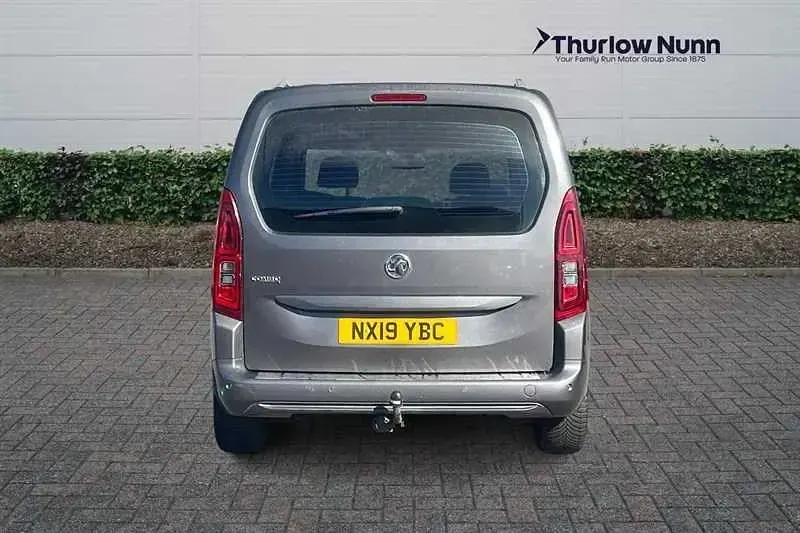 Second-hand Vauxhall Combo S 110 CP (80 kW) 2019 Gri Monovolum