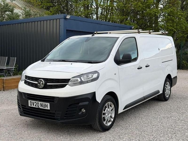 Używany Vauxhall Vivaro 120 KM (88 kW) 2020 Biały Minivan