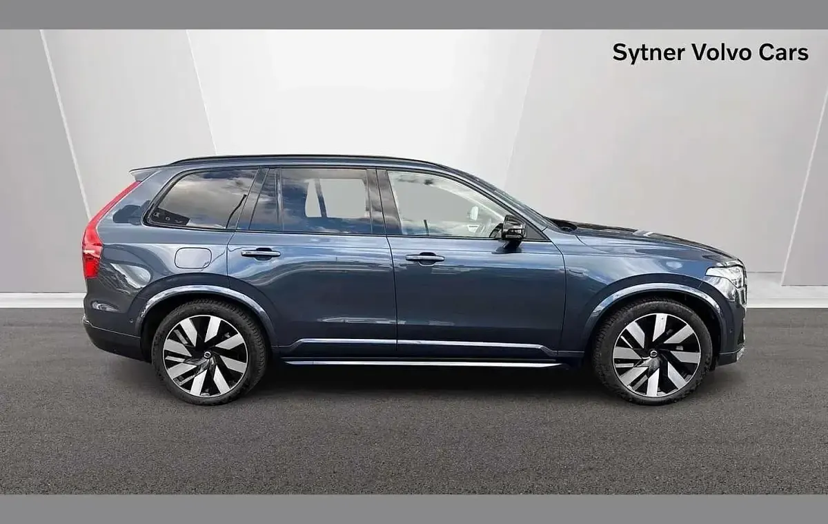 Used Volvo XC90 Ultimate 449 HP (330 kW) 2024 Blue SUV