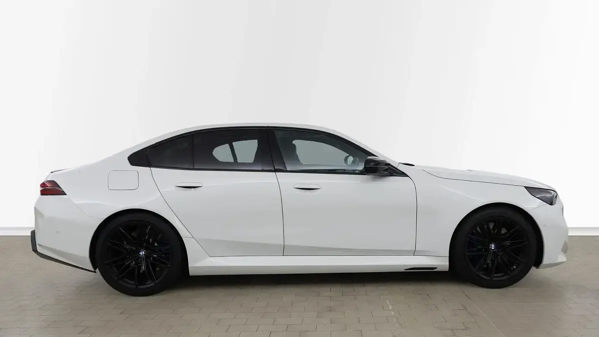 Used BMW M5 Comfort Edition 717 HP (527 kW) 2025 White